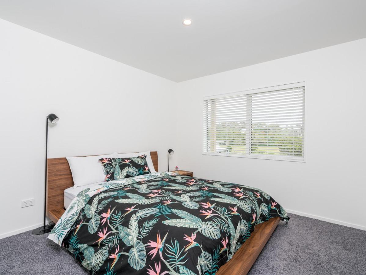 Ruakaka Sands - Ruakaka Holiday Home Exterior photo